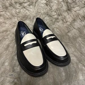 VINTAGE black and white Cole Haan Loafers